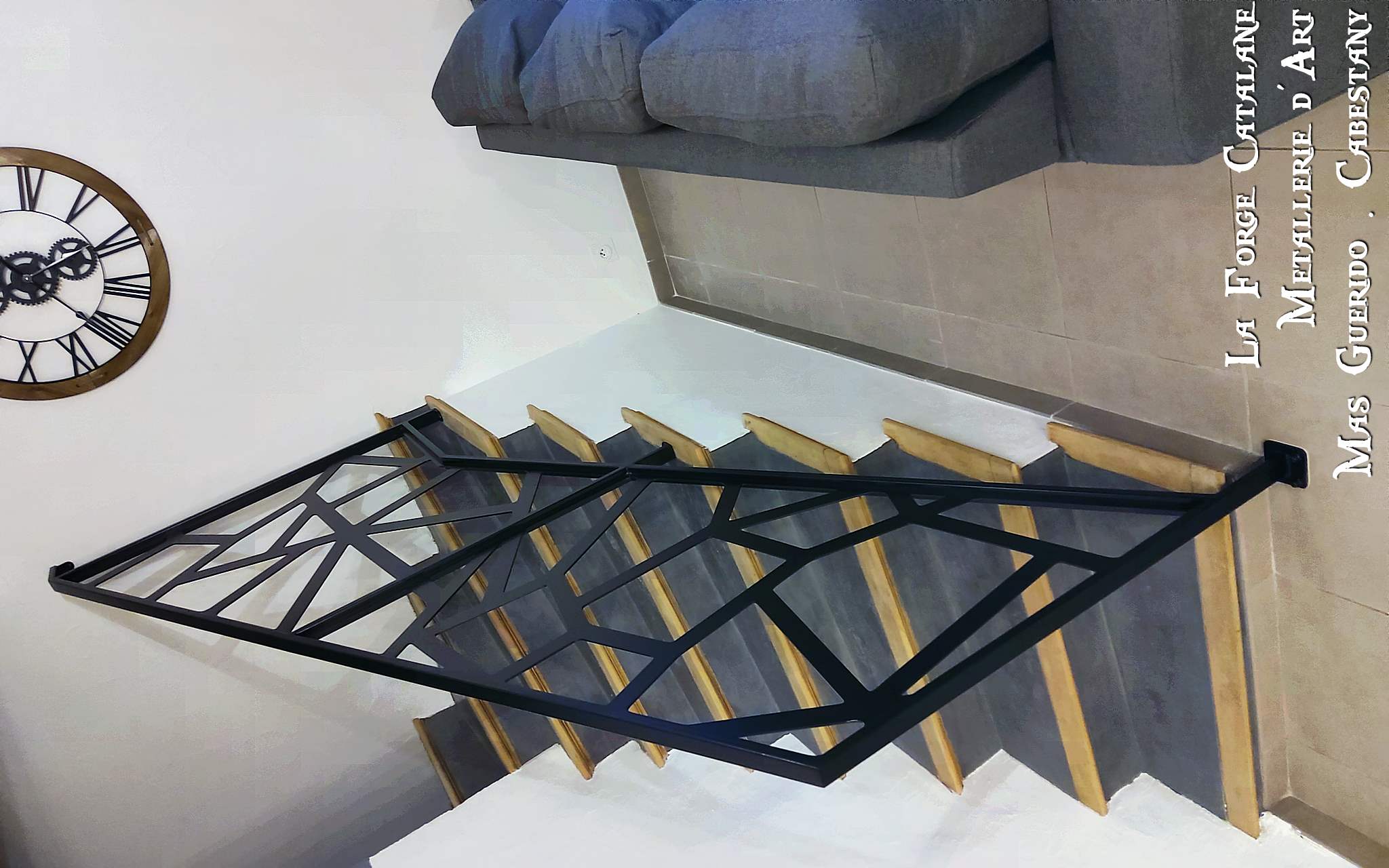 rampant en decoupe laser moderne  forge catalane.jpg